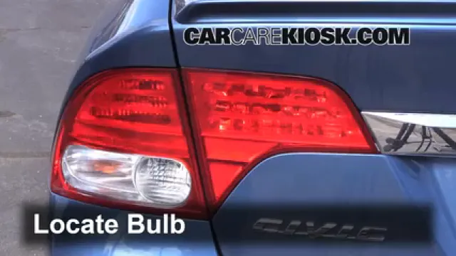 2010 Honda Civic Hybrid 1.3L 4 Cyl. Éclairage Feux de marche arrière (remplacer une ampoule)